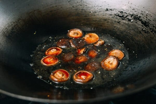 Braised Chinese Mushrooms with Bok Choy, by jcghk.dfhdjkvfj.cf
