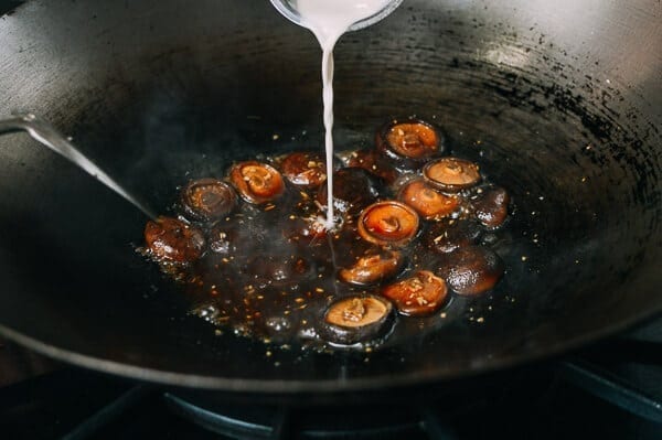 Braised Chinese Mushrooms with Bok Choy, by jcghk.dfhdjkvfj.cf