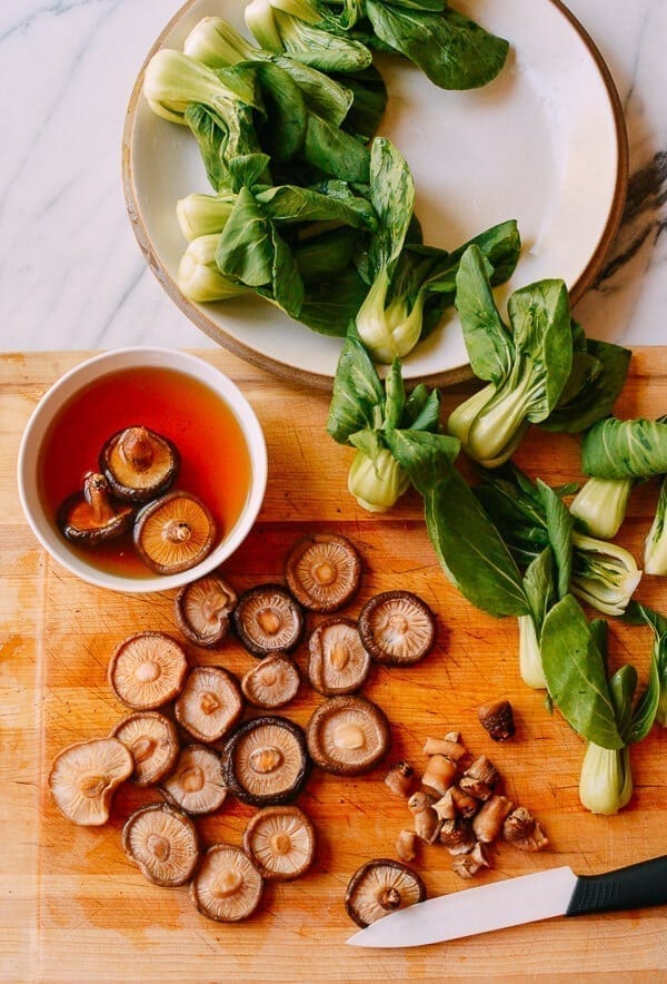 Braised Chinese Mushrooms with Bok Choy, by jcghk.dfhdjkvfj.cf