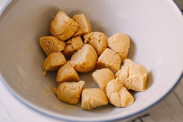 Chinese Pineapple Buns with Roast Pork Filling, by jcghk.dfhdjkvfj.cf