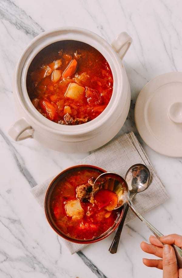 Shanghai-Style Red Vegetable Soup (罗宋汤 - Luo Song Tang), by jcghk.dfhdjkvfj.cf
