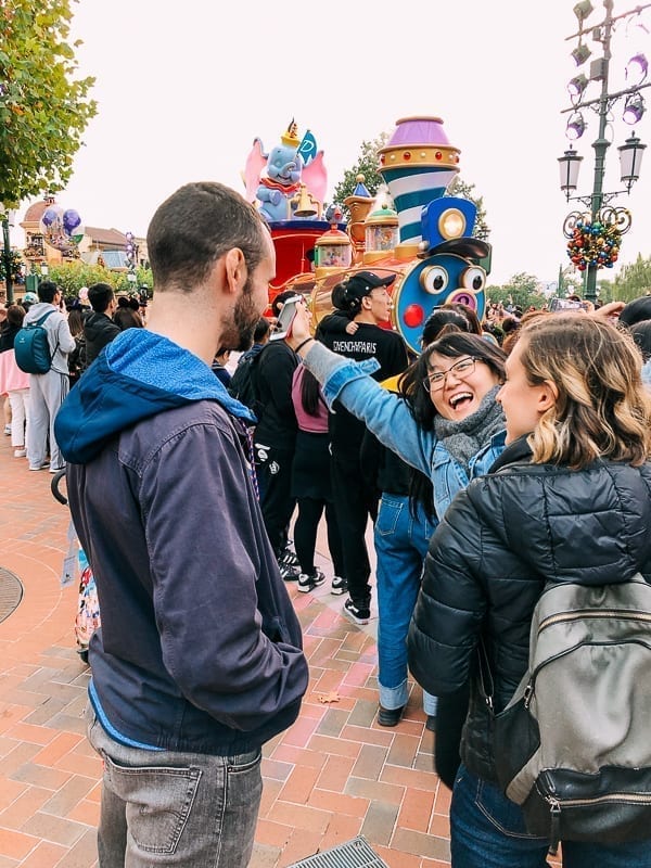 Disney Shanghai Parade by jcghk.dfhdjkvfj.cf