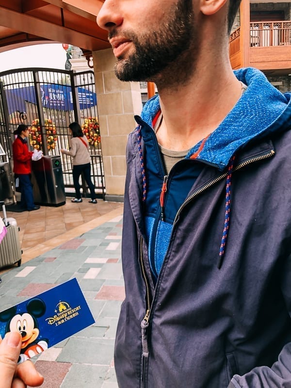 Shanghai Disneyland VIP Tickets by jcghk.dfhdjkvfj.cf