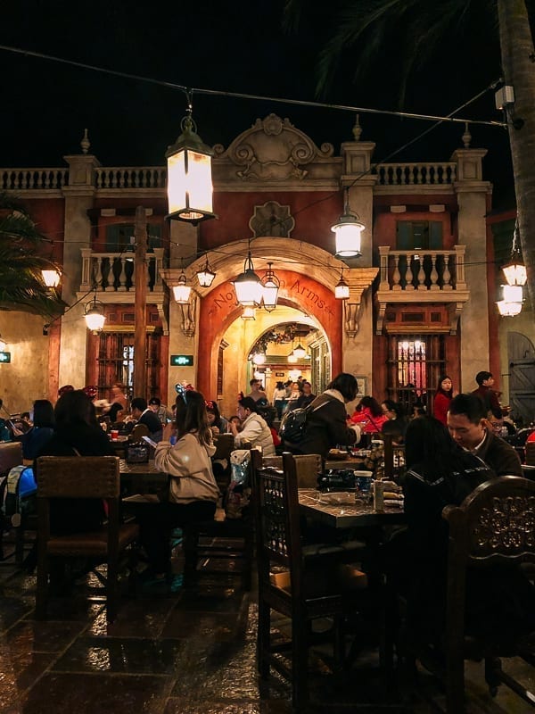 Shanghai DIsneyland Park Resort by jcghk.dfhdjkvfj.cf