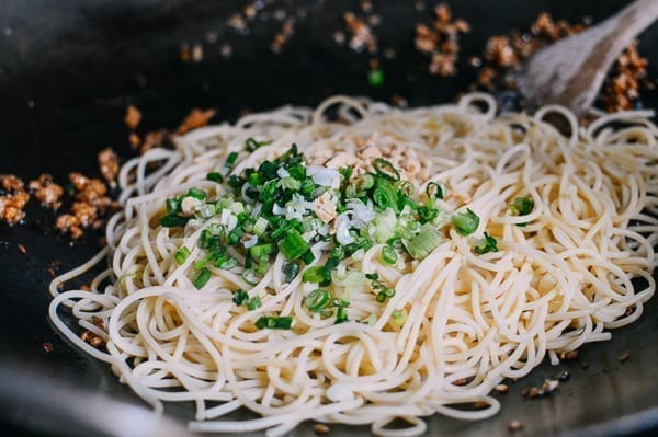 Spicy Crispy Pork Noodles, by jcghk.dfhdjkvfj.cf