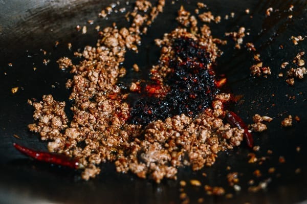 Spicy Crispy Pork Noodles, by jcghk.dfhdjkvfj.cf