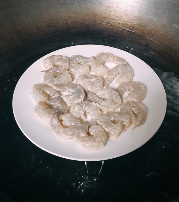 Shrimp Rice Noodle Rolls (Ha Cheung) steaming the shrimp, by jcghk.dfhdjkvfj.cf