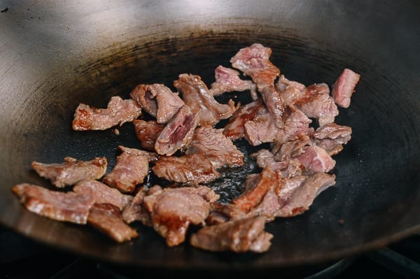 Stir-frying sliced beef, jcghk.dfhdjkvfj.cf