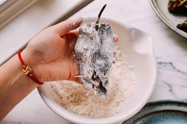 Dredging Chilese Rellenos in Flour, jcghk.dfhdjkvfj.cf