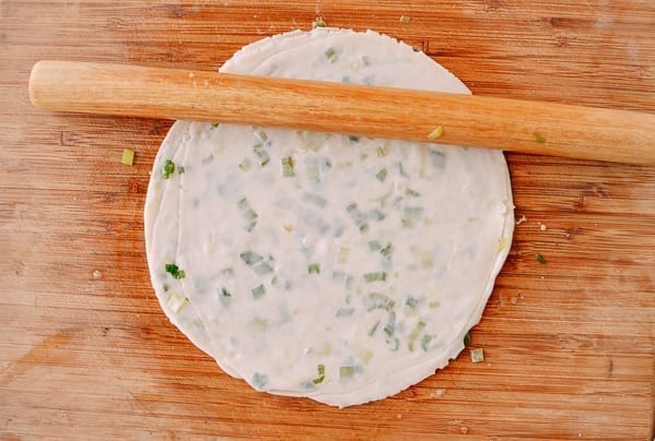 Rolling out scallion pancakes, jcghk.dfhdjkvfj.cf