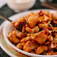 Serving kung pao chicken, jcghk.dfhdjkvfj.cf