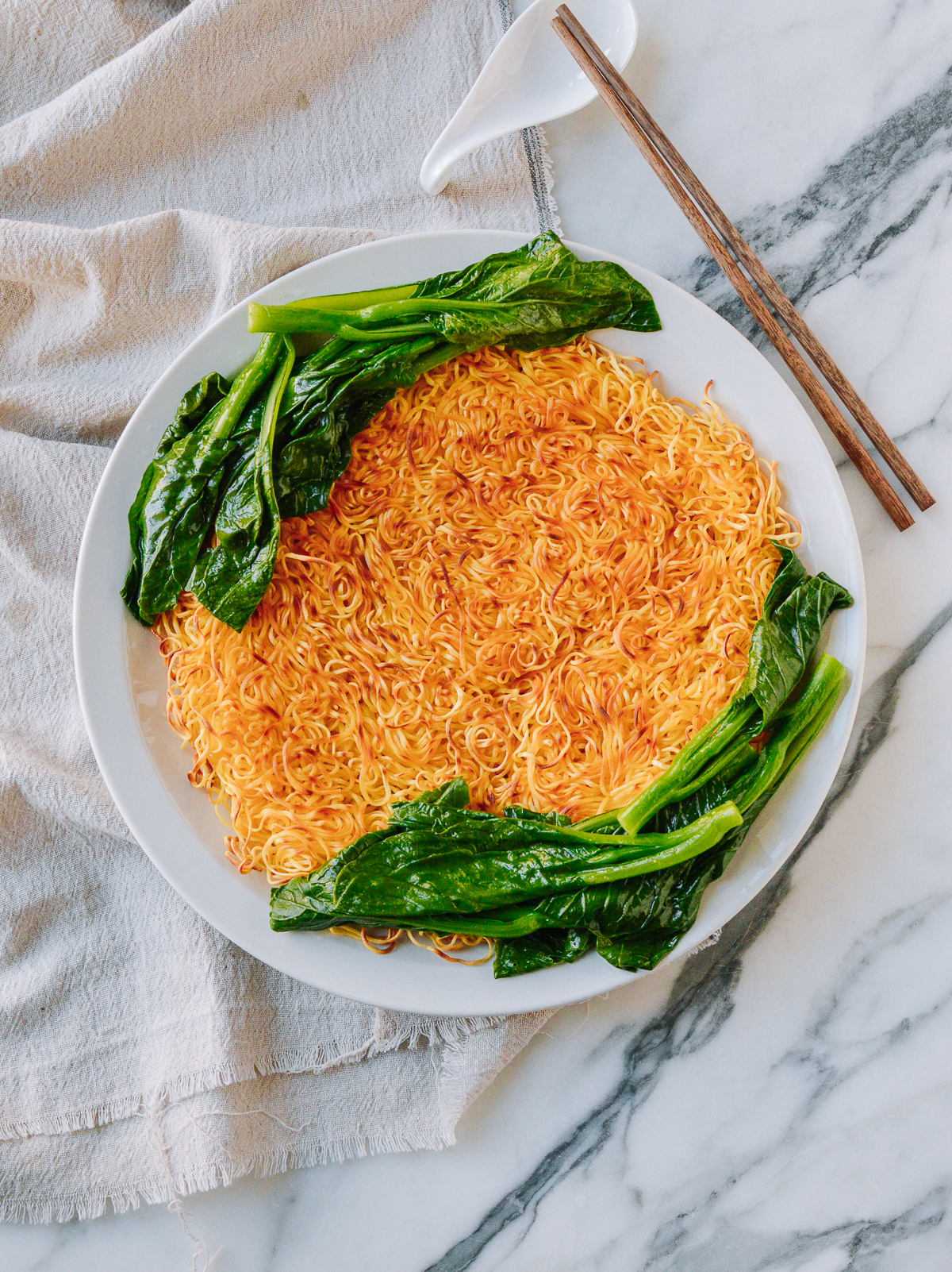 Pan-fried Noodles with Choy Sum on Plate, jcghk.dfhdjkvfj.cf