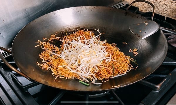 Adding Bean Sprouts to Fried Noodles, jcghk.dfhdjkvfj.cf