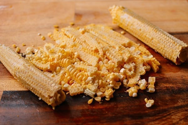 Cutting corn kernels off cob, jcghk.dfhdjkvfj.cf