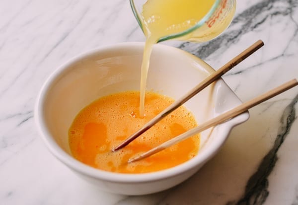 Adding chicken stock to beaten eggs, jcghk.dfhdjkvfj.cf