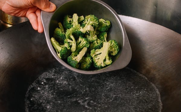 Blanching broccoli, jcghk.dfhdjkvfj.cf