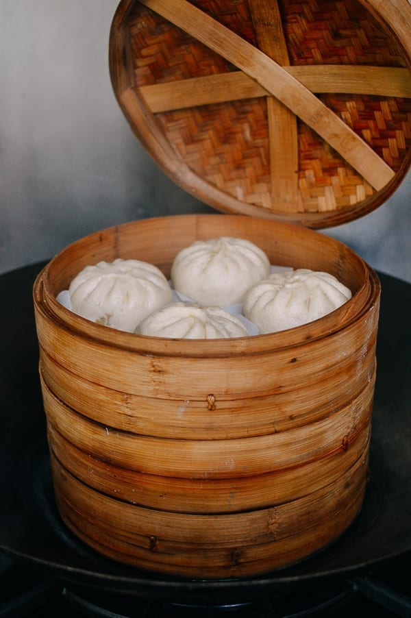 Chinese buns in bamboo steamer, jcghk.dfhdjkvfj.cf