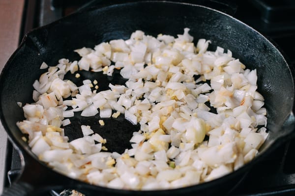 Cooking onions in pan, jcghk.dfhdjkvfj.cf