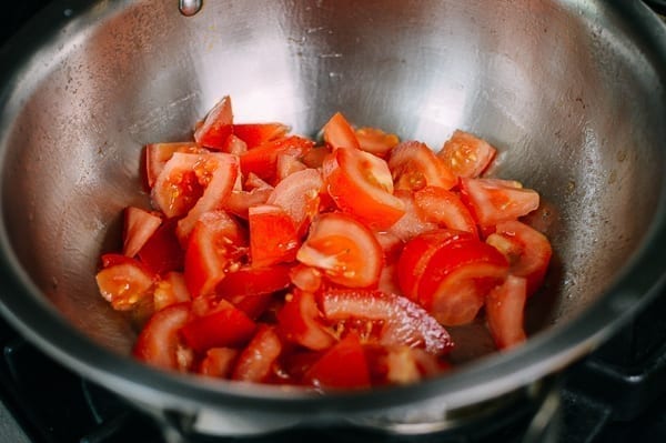Tomatoes in soup pot, jcghk.dfhdjkvfj.cf