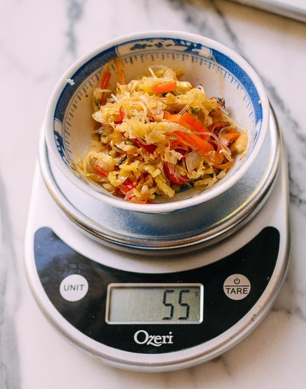 Measuring filling amount on kitchen scale, jcghk.dfhdjkvfj.cf