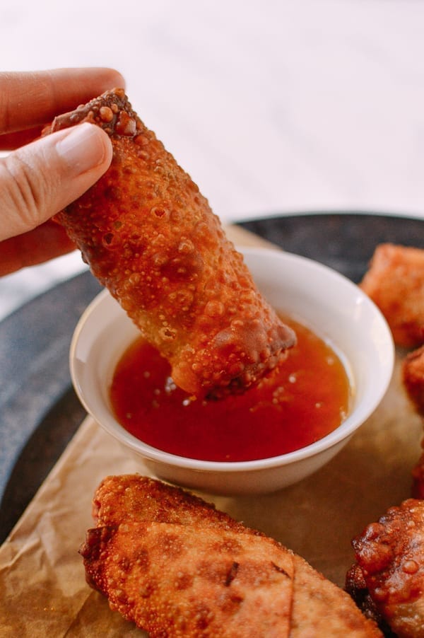Dipping egg roll into duck sauce, jcghk.dfhdjkvfj.cf