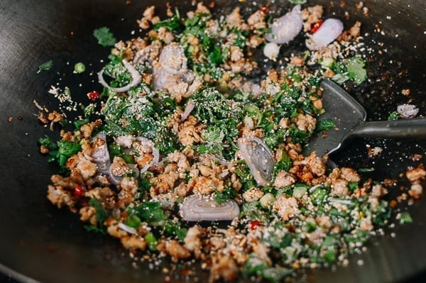 Stir-frying larb meat salad, jcghk.dfhdjkvfj.cf