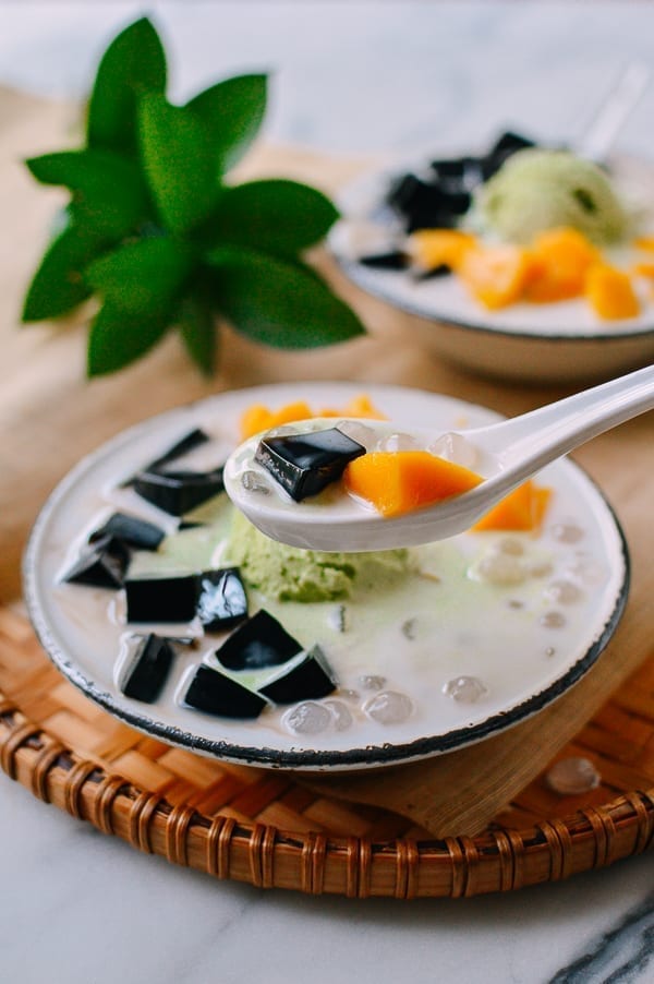 Spoonful of grass jelly dessert, jcghk.dfhdjkvfj.cf