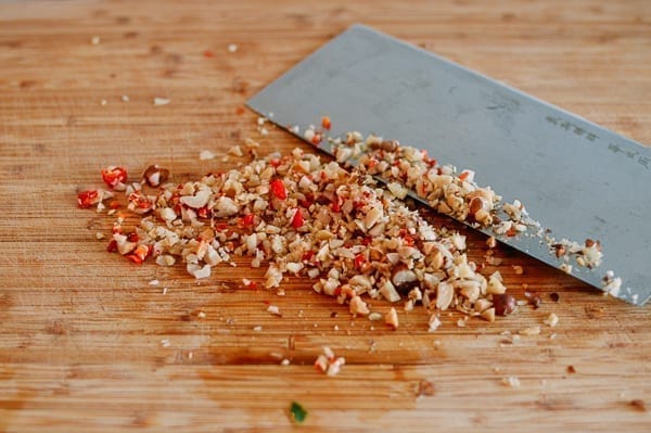 Chopping chilies, garlic, and peanuts, jcghk.dfhdjkvfj.cf