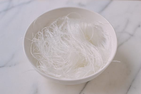Soaking glass noodles in water, jcghk.dfhdjkvfj.cf
