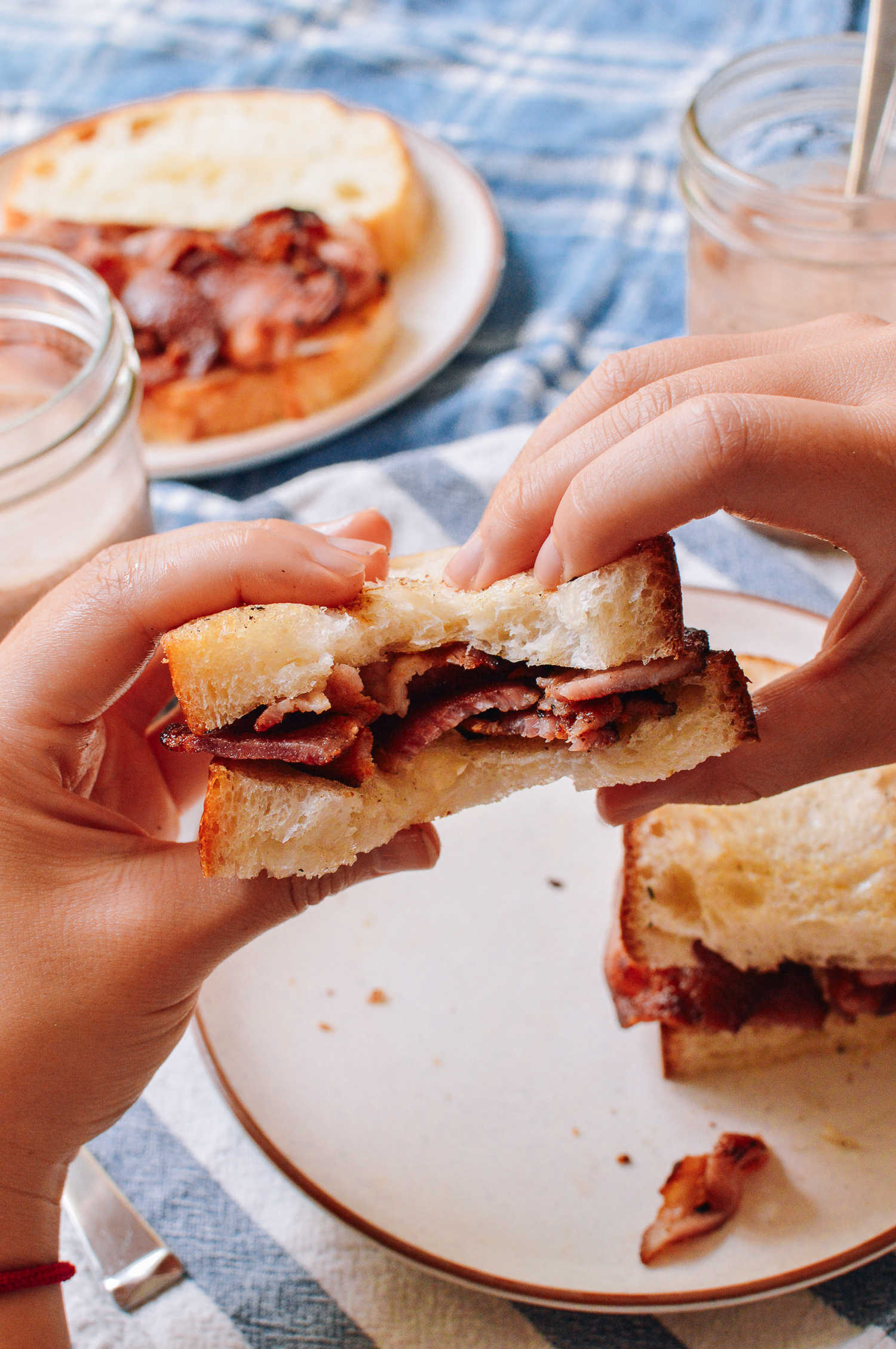 Bite taken out of bacon sandwich, jcghk.dfhdjkvfj.cf
