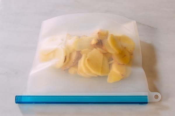 Sliced ginger in freezer bag, jcghk.dfhdjkvfj.cf