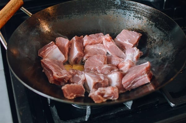 Searing pork ribs in the wok, jcghk.dfhdjkvfj.cf