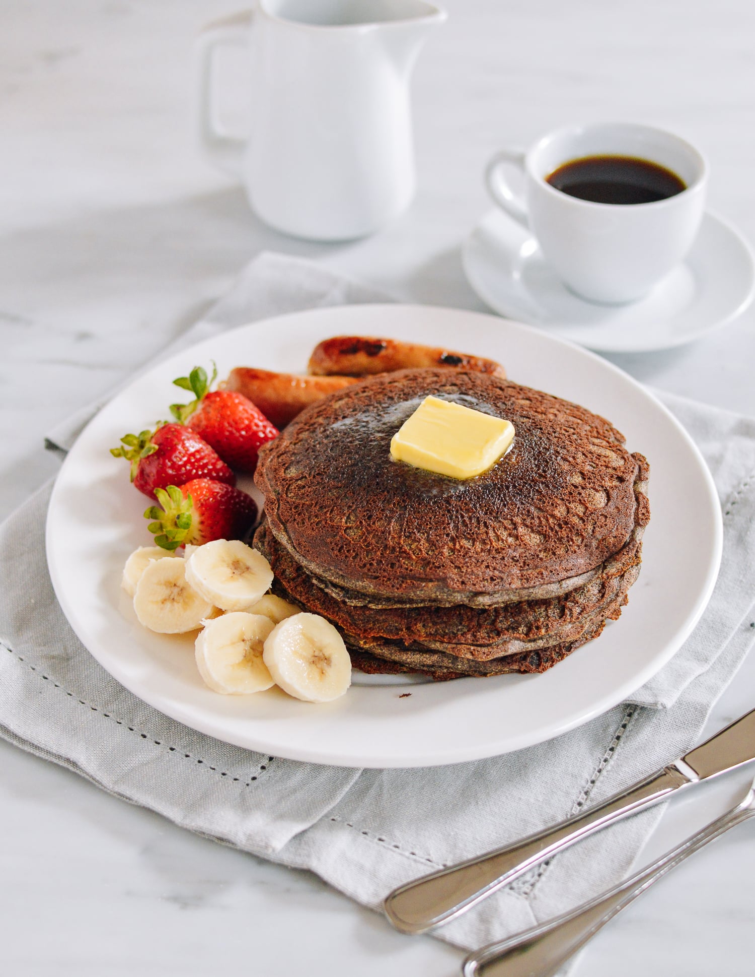 Stack of buckwheat pancakes with fruit, jcghk.dfhdjkvfj.cf