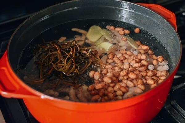 Chicken feet, seaweed, ginger, peanuts, jcghk.dfhdjkvfj.cf