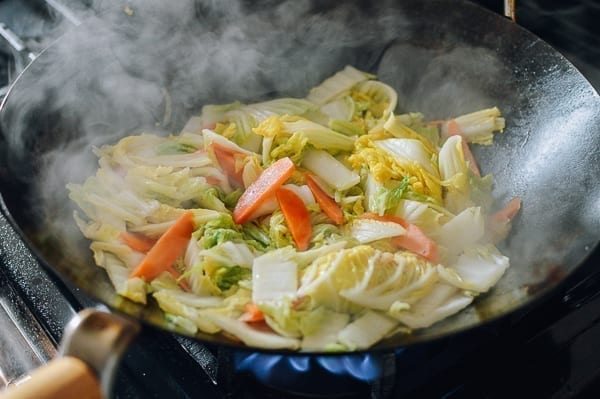 Napa cabbage leaves cooked until wilted, jcghk.dfhdjkvfj.cf