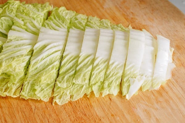 Slicing napa cabbage leaves, jcghk.dfhdjkvfj.cf