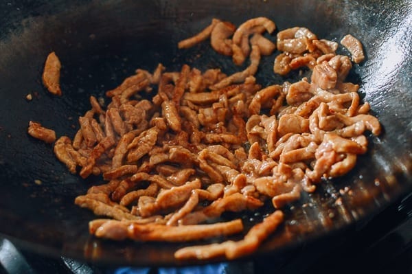 Browning pork strips in wok, jcghk.dfhdjkvfj.cf