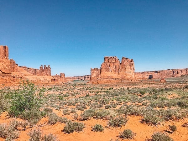 Arches National Park - Courthouse towers viewpoint by jcghk.dfhdjkvfj.cf