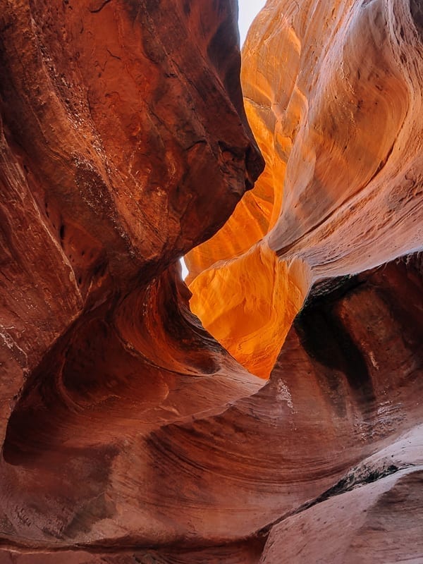 Holeman Slot canyon view - Canyonlands National Park by jcghk.dfhdjkvfj.cf