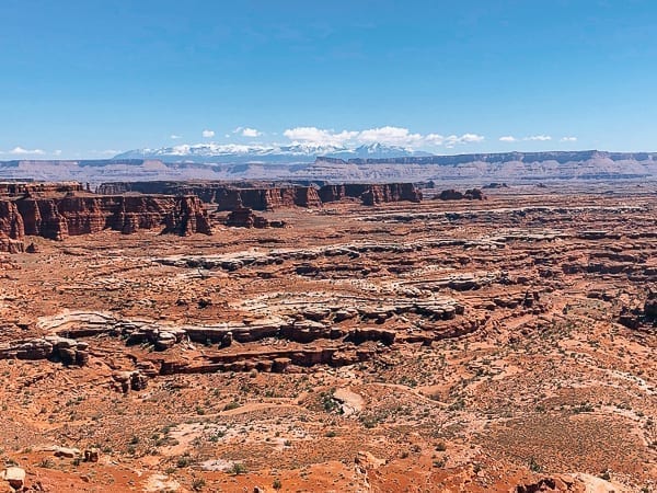 Canyon view from White rim trail in Canyonlands by jcghk.dfhdjkvfj.cf
