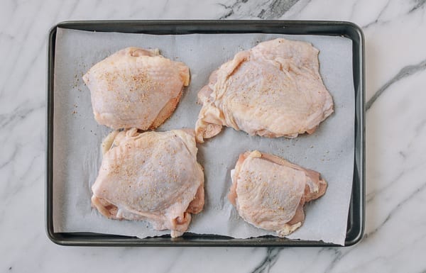 Sheet pan with seasoned chicken thighs, jcghk.dfhdjkvfj.cf