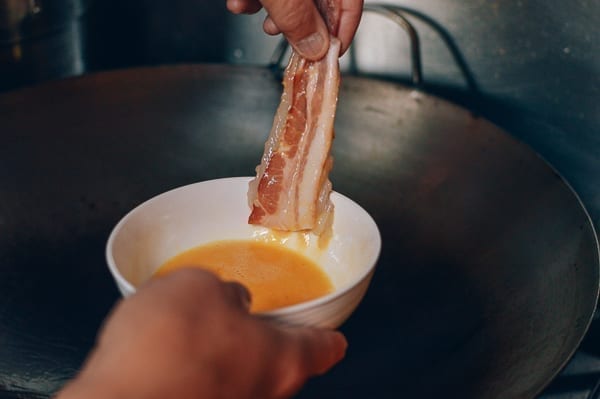 Dipping bacon wrapped shrimp into egg, jcghk.dfhdjkvfj.cf