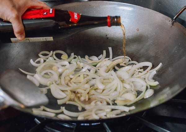 Adding Shaoxing wine to the onions, jcghk.dfhdjkvfj.cf