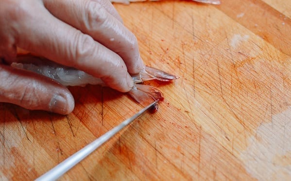 Scraping shrimp tail, jcghk.dfhdjkvfj.cf