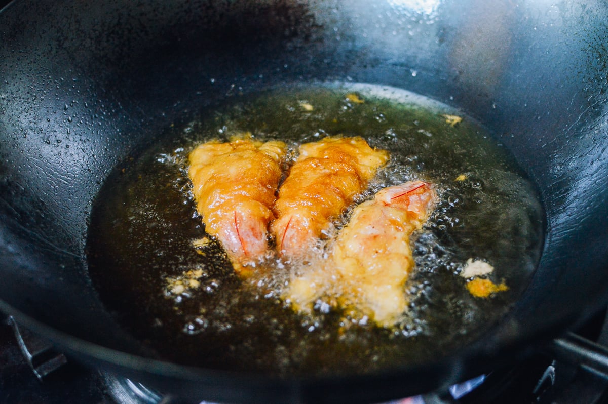 Frying fantail shrimp, jcghk.dfhdjkvfj.cf