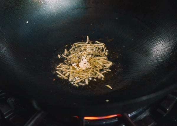Julienned ginger in wok, jcghk.dfhdjkvfj.cf