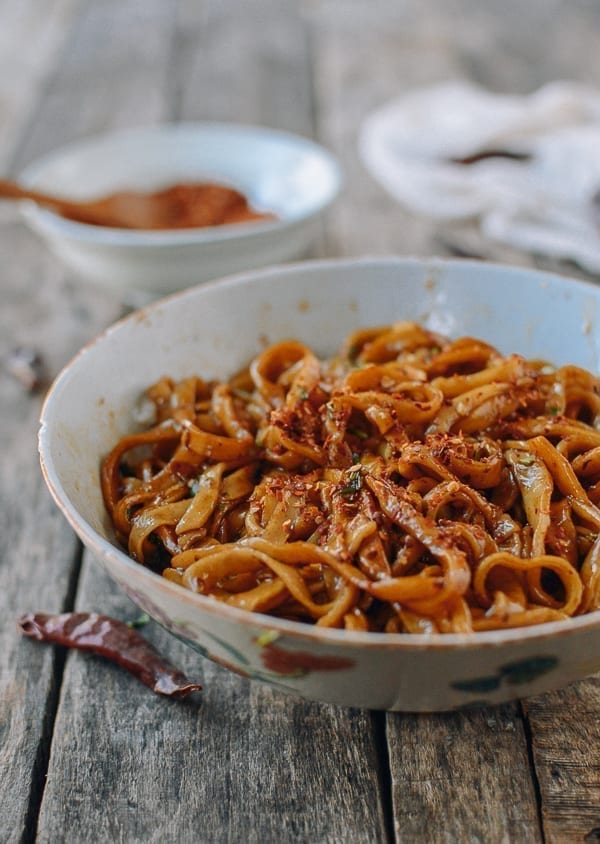 Noodles mixed with sauce, jcghk.dfhdjkvfj.cf