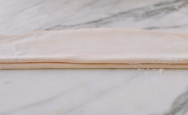 Layered noodle dough ready for cutting, jcghk.dfhdjkvfj.cf