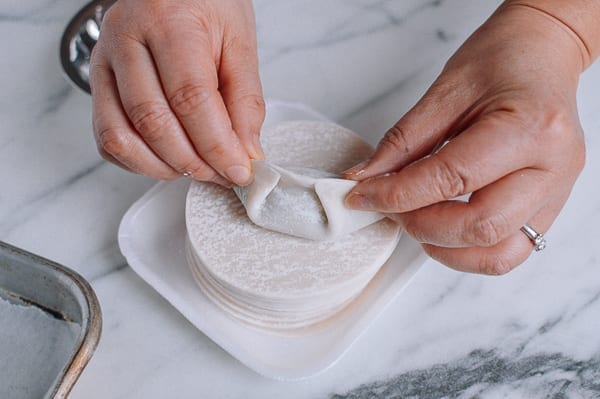 Sealing double pleated dumpling, jcghk.dfhdjkvfj.cf