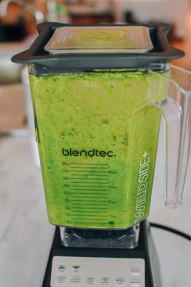 Blended spinach and water, jcghk.dfhdjkvfj.cf
